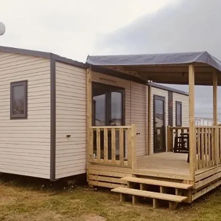 Zecamping 3 Etoiles Restaurant Et Aire De Jeux Proche Ocean Camping Quinéville