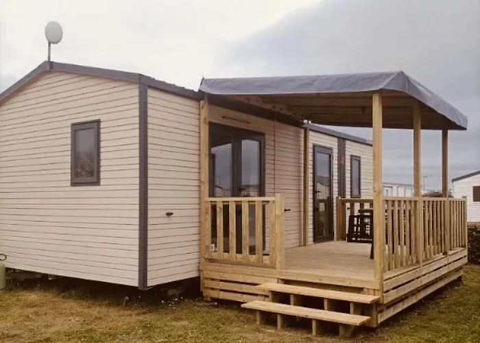 Zecamping 3 Etoiles Restaurant Et Aire De Jeux Proche Ocean Camping Quinéville