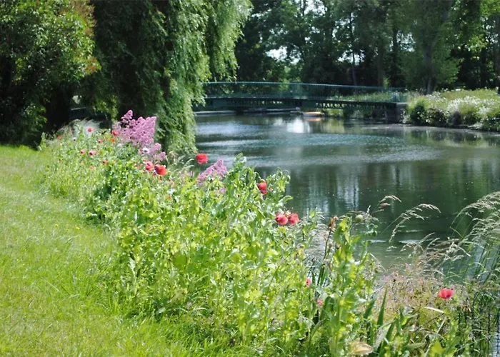 Zecamping 3 Etoiles Restaurant Et Aire De Jeux Proche Ocean キャンプ場 Quinéville